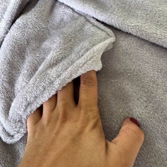 Baroque Plush Fleece Robe One Size Fits Most Gray Belted Bathrobe - Picture 5 of 6